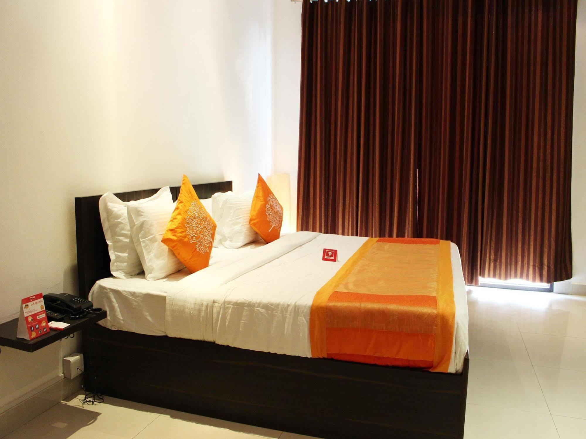Hotel Oyo Flagship 387 Moulsari Avenue Gurgaon Zewnętrze zdjęcie