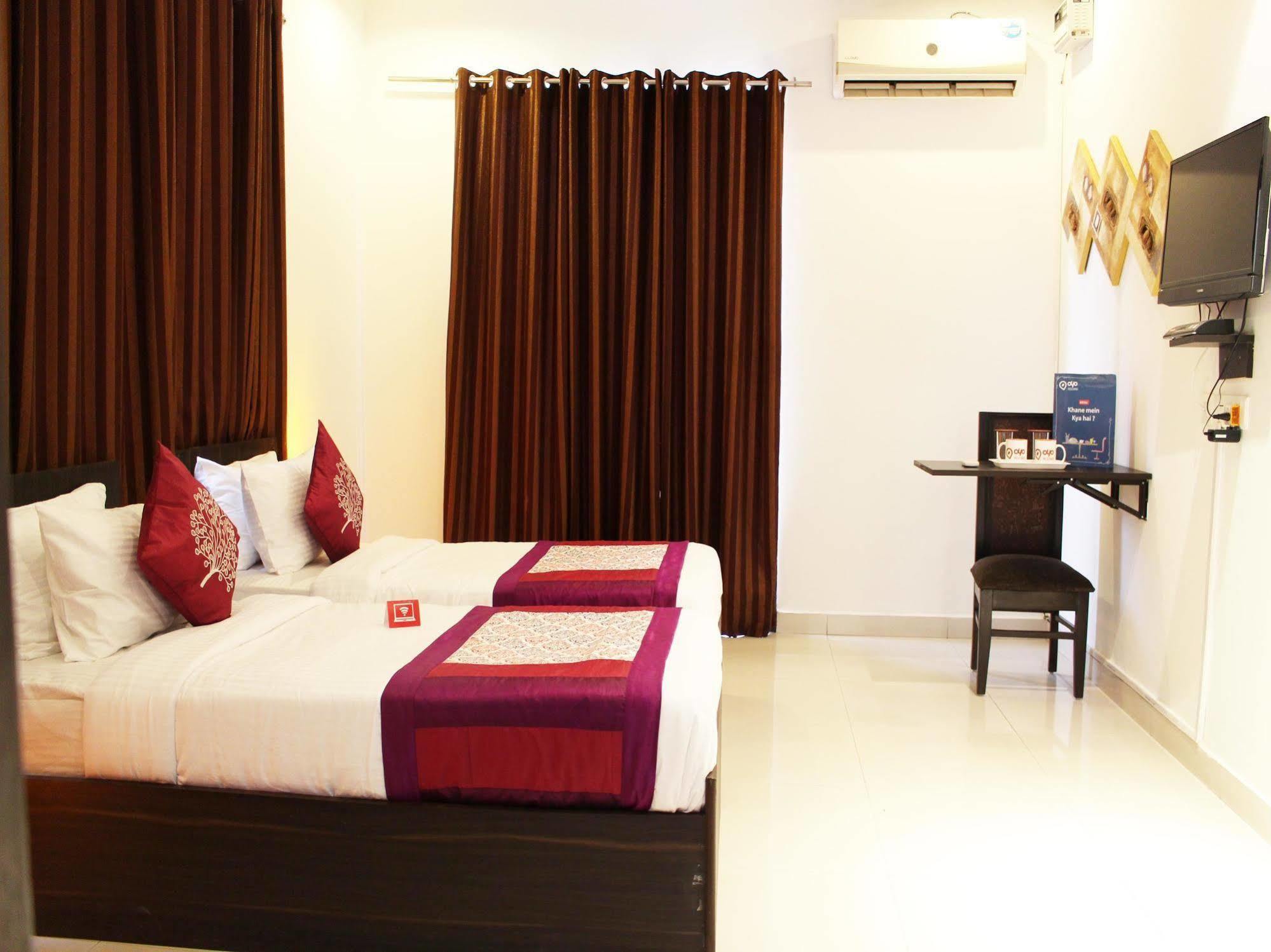 Hotel Oyo Flagship 387 Moulsari Avenue Gurgaon Zewnętrze zdjęcie